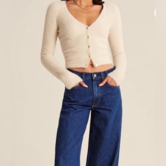 Abercrombie & Fitch Soft Eyelash Button-Down Cream Cardigan Women's Sweater Sz S - Picture 3 of 11